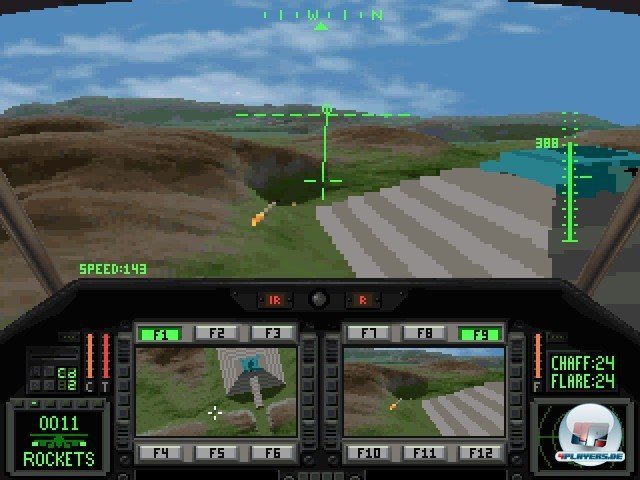 So grandios die VoxelSpace-Engine auch Landschaften darstellen konnte, so schlecht war sie beim Rest: Es gab kaum Polygonobjekte im Spiel, Gegner bestanden aus grob aufgelsten und animierten Sprites.