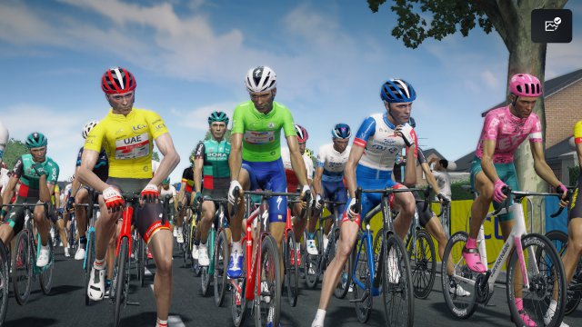200 Zwillinge treten zur diesjhrigen Tour de France an. Das Siegerfoto steht schon vor dem Start fest...