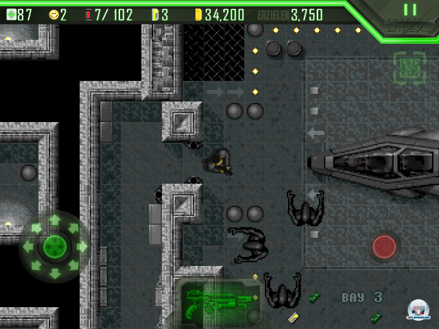 Alien Breed, wie man es kennt und liebt/hasst: Der Originalmodus bietet im Groen und Ganzen das gute alte pixelige Amiga-Erlebnis.