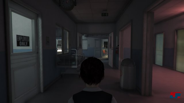In der ersten Spielhlfte stapft man auf der Suche nach Opfern durch ewig gleich aussehende Krankenhaus-Korridore.
