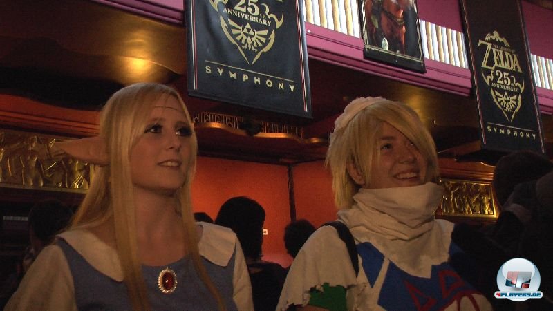 Viele Besucher lieen es sich nicht nehmen, im Zelda-Outfit beim Jubilums-Konzert zu erscheinen, um ihre Helden zu feiern.