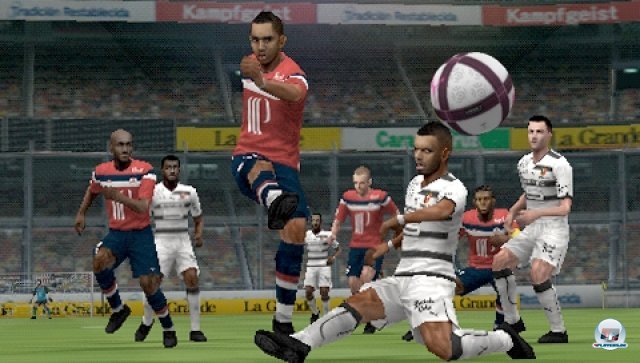 Screenshot - Pro Evolution Soccer 2012 (PSP) 2286087
