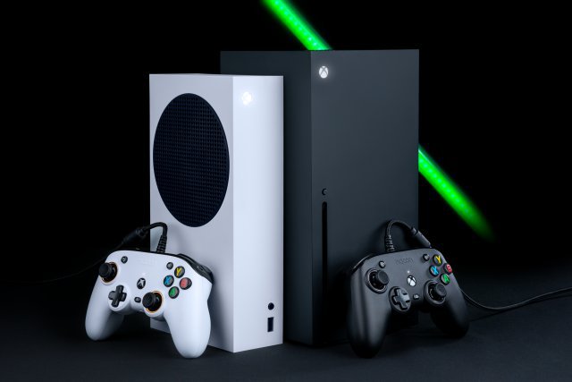 Den Controller gibt es in den Farben schwarz und wei - passend zu Xbox Series X|S.