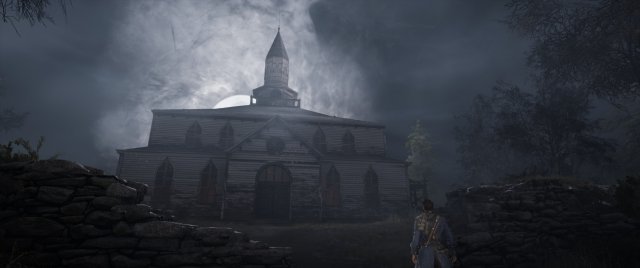Der Mond scheint die Kirche an: Wenig einladend, aber ein Geist wartet bereits.