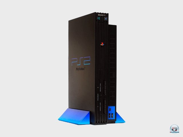 <b>PlayStation 2: 869 DM</b> <br><br> Die PlayStation 2 kam zum Start am 24. November 2000 auf einen stolzen Startpreis von 869 DM. Die meisten Kosten verursachten Ken Kutaragis speziell designte CPU 