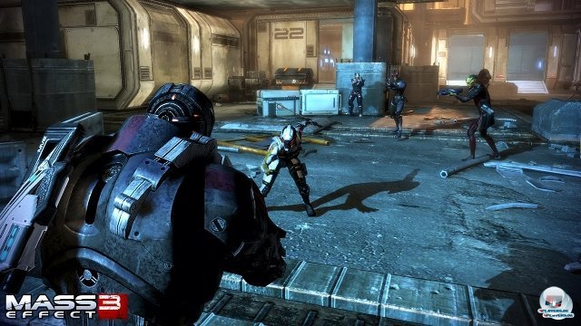 <b>Mass Effect 3: Shooter oder Rollenspiel?</b> <br><br>Bei nahezu jeder News zu Mass Effect 3 kochte der Streit um dessen Genre-Zugehrigkeit von Neuem hoch. Behalten in Teil 3 Shooter- oder Rollenspiel-Anteile die berhand? Ganz genau wissen das vermutlich nur die Entwickler bei Bioware. 2294837