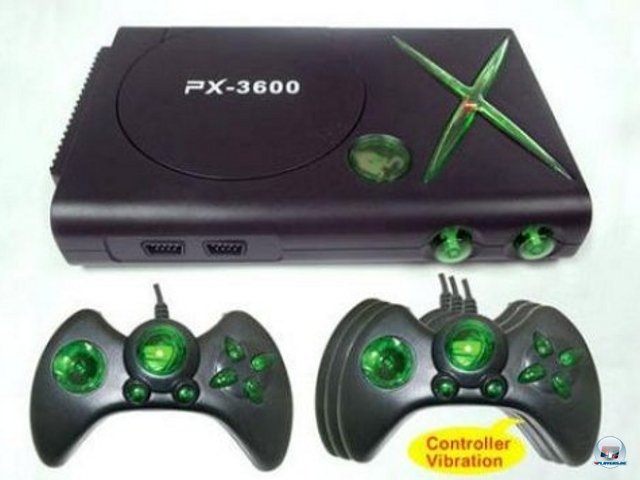 <b>PX-3600</b><br><br>
Auch diese obskure Kreuzung aus Xbox und Batarang bedient sich Design-Elementen des ersten Prototyps. Dem Namen nach ist das Gert sogar zehnmal so fortschrittlich wie die Xbox 360. Wer kann da schon nein sagen? 2376577
