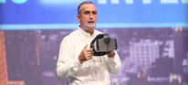 Project Alloy: Intel kndigt kabellose, controllerlose Mischung aus VR- und AR-Headset an