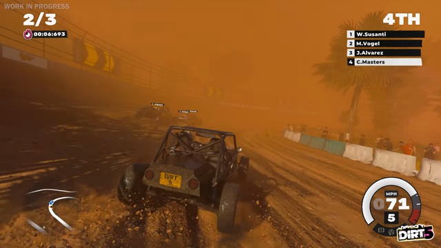 Spielszenen: Racing Through a Morocco Sandstorm
