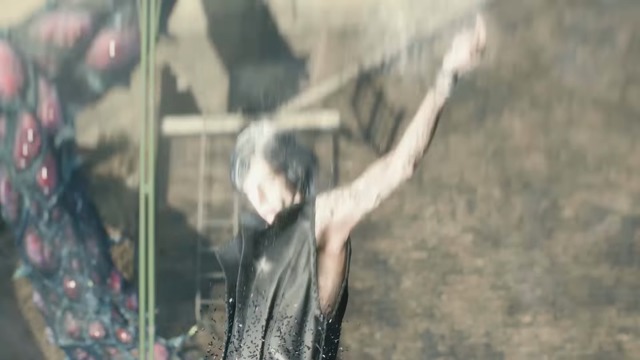 V Charakter-Trailer